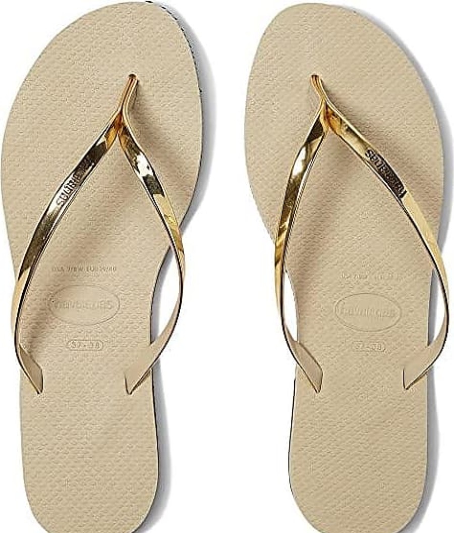 Femmes bec Tongs | You Metallic Flip Flop Sandal (Golden Sand Metallic) Sandales Pour Femmes