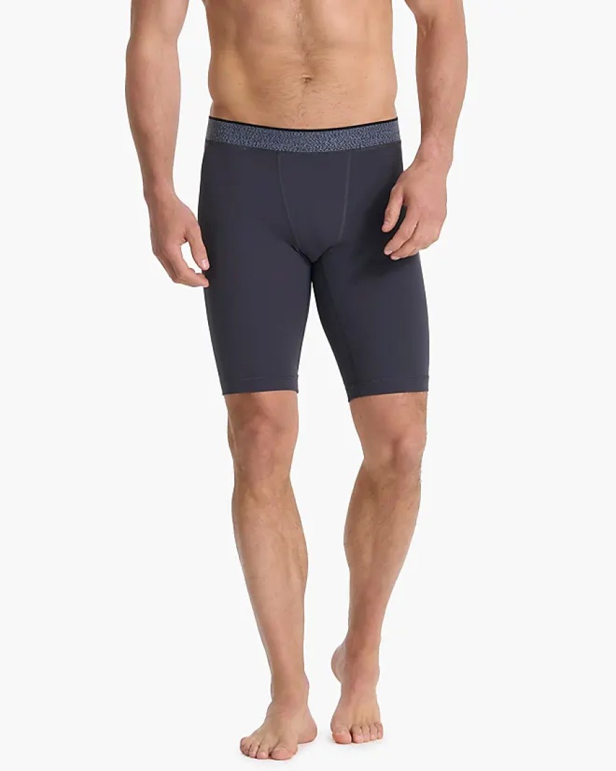 Hommes Vêtements Vuori Pantalon | Short De Compression Illimite | Charbon De Bois | Petit