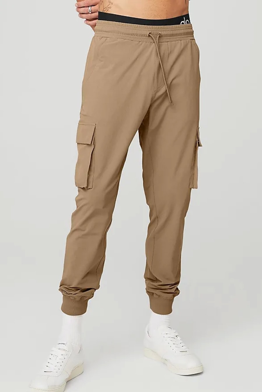 Hommes Alo Yoga Pantalon | Cargo Division Field Pantalon En Gravel Beige, Taille: 2Xl | Alo Yogaae