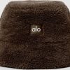 Femmes Alo Yoga Chapeaux | Chapeau Bob Foxy Sherpa En Marron Expresso, Taille : Moyen/Grand | Alo Yogaae