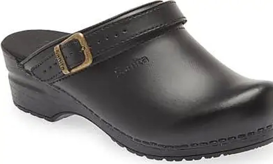 Femmes Marche douce Mules | Sabot Hydrofuge Ingrid En Noir 002 Chez Nordstrom, Taille 10Us