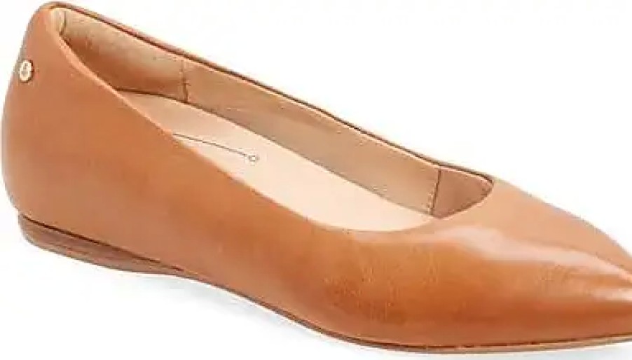 Femmes Jennifer Chamandi Chaussures En Cuir | Poppy A Bout Pointu En Beige Chez Nordstrom, Taille 7,5