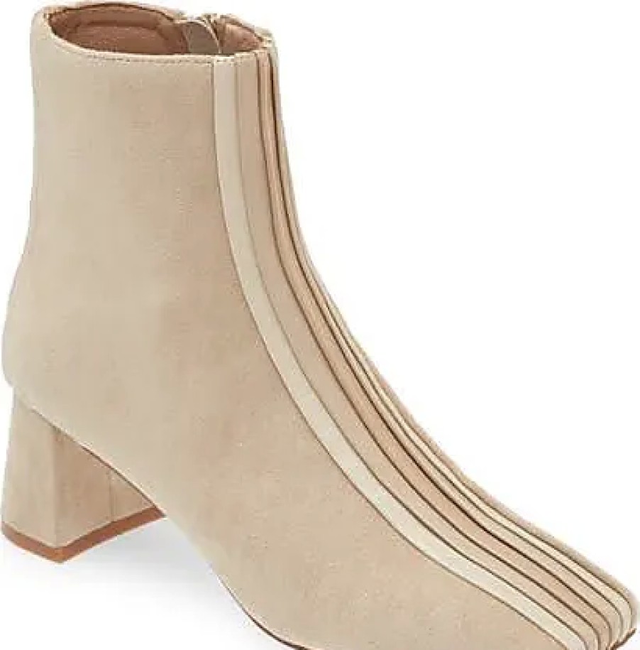 Femmes Campeur Bottines | Bottines A Bout Carre Peace Out En Daim Beige Chez Nordstrom, Taille 5,5