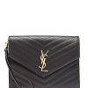 Femmes Saint-Laurent Sacs | Pochette A Dragonne En Cuir Graine Ysl-Plaque