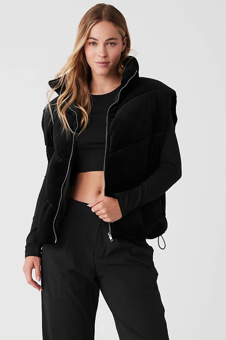 Femmes Moncler Gilets | Gilet Matelasse En Velours Cotele Mountain Side En Noir, Taille: Moyen